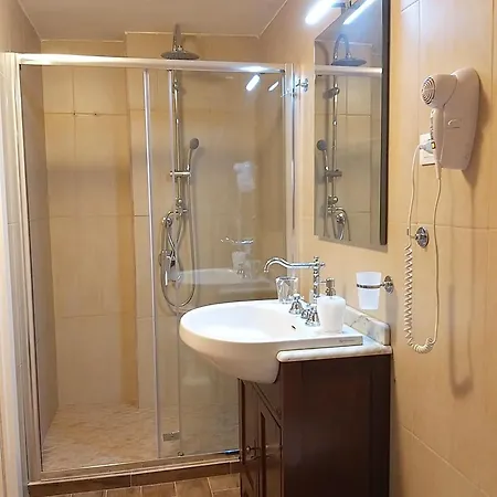 La Porta Dei Mori Palermo